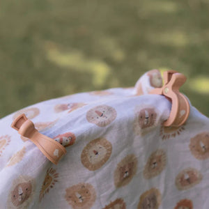 Lions Muslin Wrap & Latte Pram Clip Set - Baby Gifts Australia