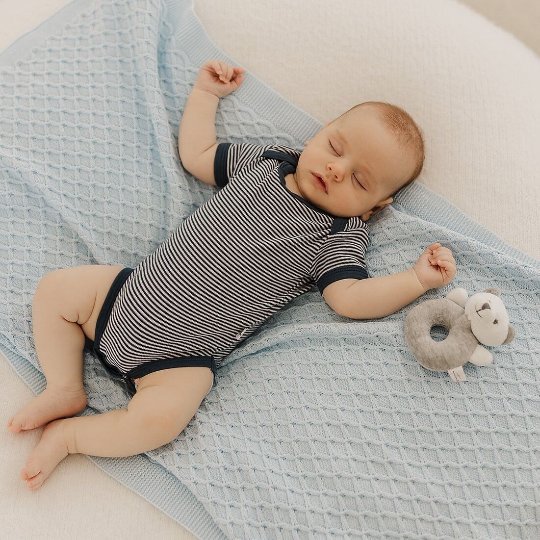 Emotion & Kids Navy Fine Stripe Bodysuit 0-3 Months (000)